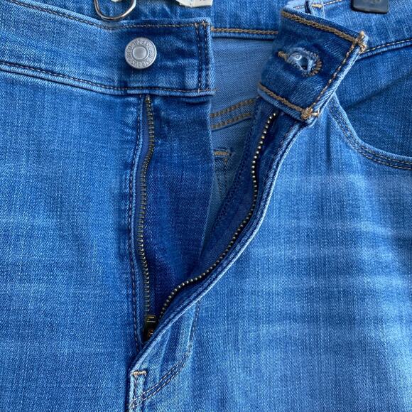 Levi’s Classic Straight Denim Jeans Women’s 16 Short Mid Rise Medium Wash NEW - Picture 5 of 9